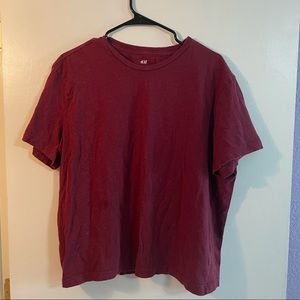 h&m maroon t-shirt